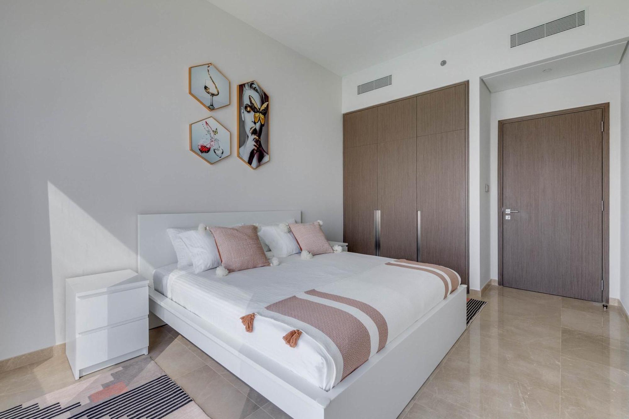 Knokey Burj Khalifa & Fountains View Luxury 2-bedrooms